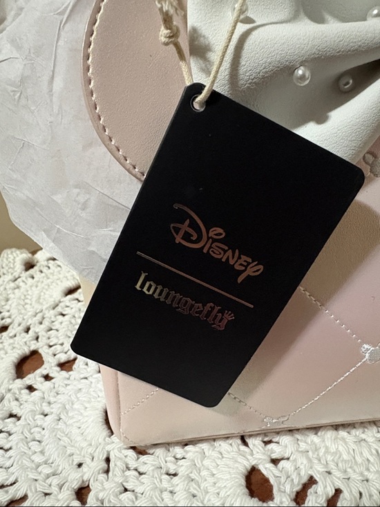 Loungefly Pink and White Minnie Bow Pearls Satchel NWT - Picture 2 of 3